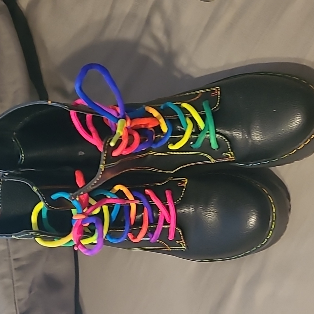 Unionbay Kiwi Combat Boots